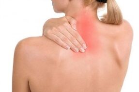 Dolor de espalda debido a osteocondrosis torácica.